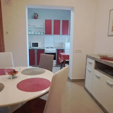 Apartman Ema Apartment