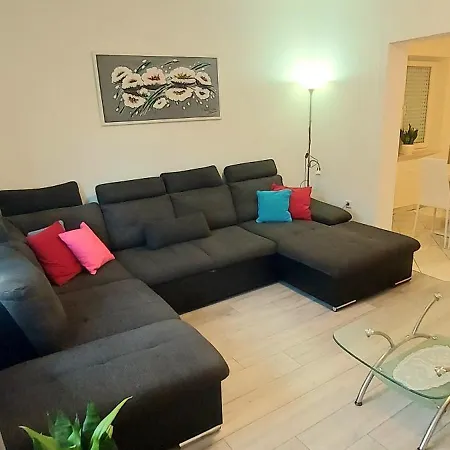 Apartment Apartman Ema Crikvenica