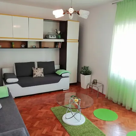 Apartman Ema Apartment *
