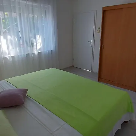 Apartment Apartman Ema