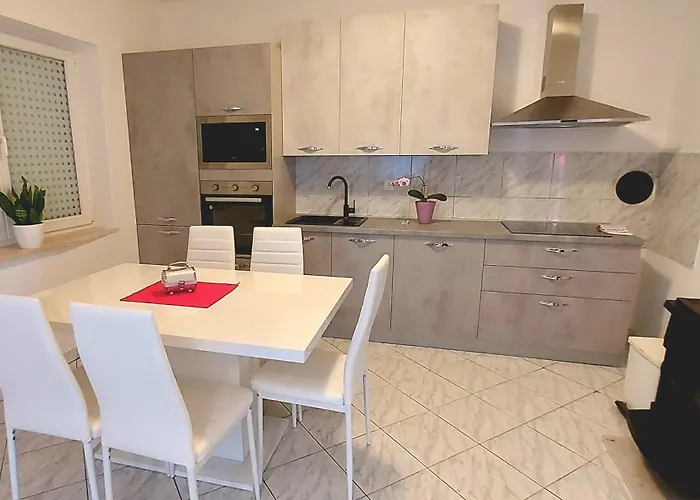 Daire Ema Crikvenica