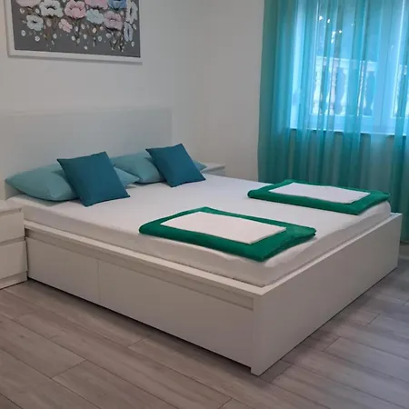 Apartament Ema